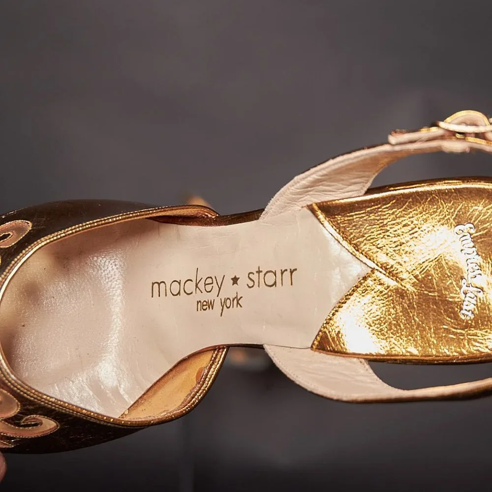 1950s Gold With Clear Cut Out Slingback Heels Shoes_7